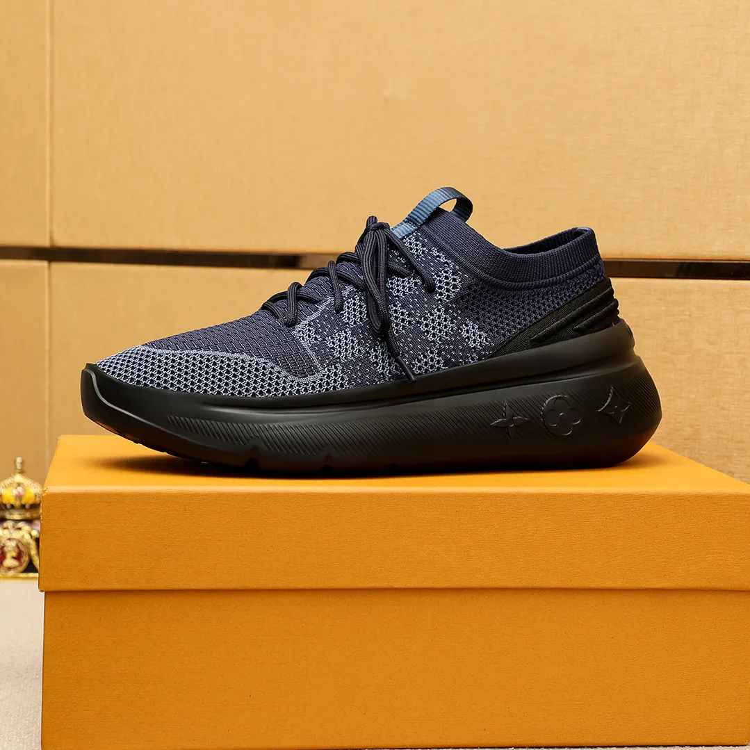 Men's men's shoes 💰480💐 Louis Vuitton Louis Vuitton 2025 new four-season lace-up series! The complex fly-knitting process for shoe uppers is now on the market. The counter has LV shape embossed stitching with original patterns, original raw materials, fabrics, and original fly-knitting! The inside is original and customized! 1:1 outsole mold opening! Foam outsole! 38-44 (45 customized)